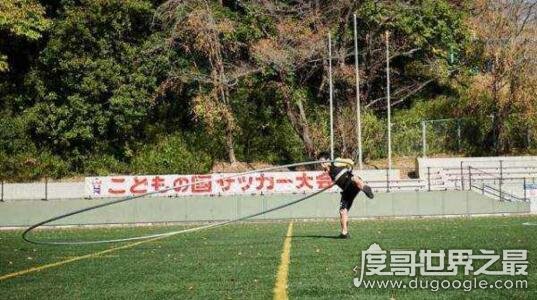 转动世界上最大的呼啦圈5.14米,打破吉尼斯世界纪录